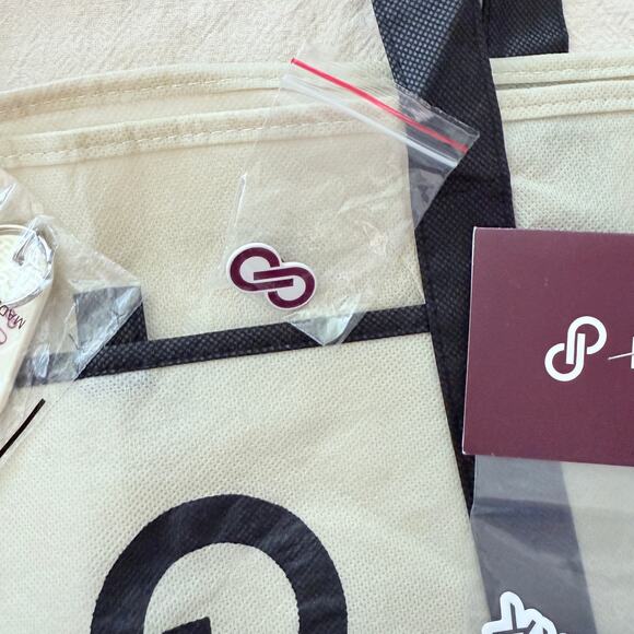 Poshmark Posh Swag Bag Filled With 5 Posh Merchandise Items Cream Black Tote - Picture 5 of 9